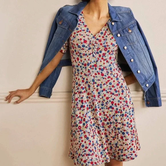 Boden | Dresses | Boden Vneck Jersey Dress In Riviera Bluefloret Cluster  Size 6p | Poshmark